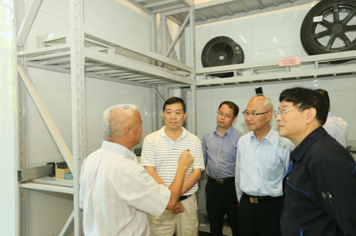 上海市轻质结构复合材料重点实验室评估验收会在校召开
